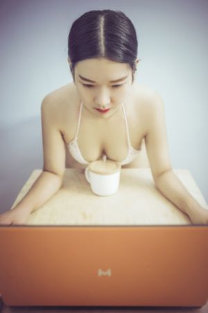灰百合_BD英语高清迅雷在线观看